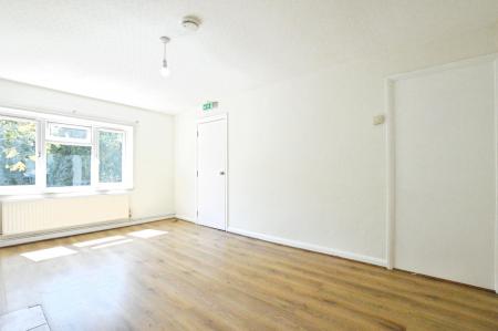 4 bedroom Duplex to let in Deerswood Avenue, Hatfield, AL10