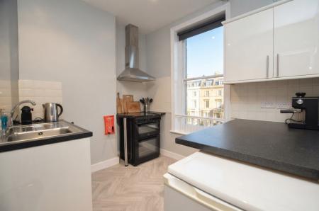 1 bedroom Flat to let in Holywell Hill, St Albans, AL1
