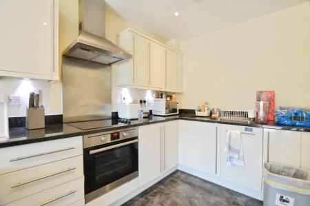 1 bedroom Flat to let in Charrington Place, St Albans, AL1