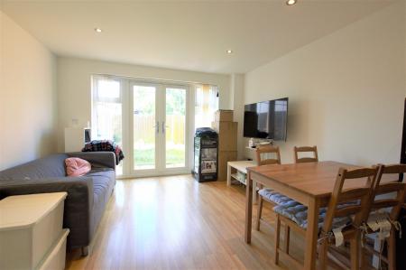 3 bedroom Town house to let in Cavendish Road, St Albans, AL1