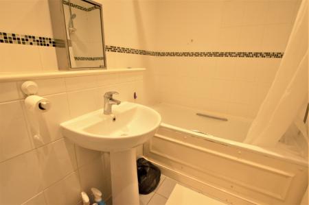3 bedroom Town house to let in Cavendish Road, St Albans, AL1