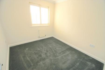 3 bedroom Semi-detached house to let in Clover Way, Hatfield, AL10
