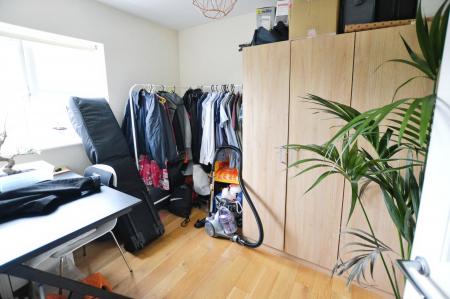 2 bedroom Flat to let in Banfield Court, London Colney, AL2
