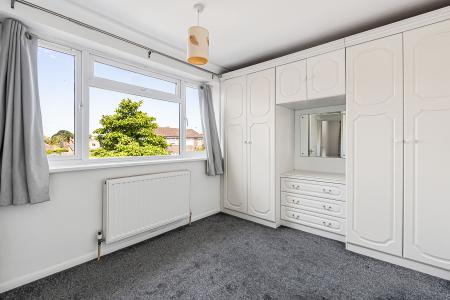 4 bedroom Detached house for sale in Grovelands, St Albans, AL2