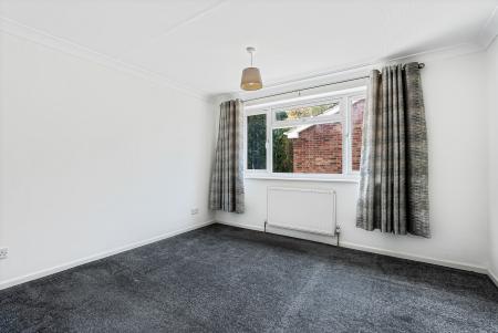 4 bedroom Detached house for sale in Grovelands, St Albans, AL2