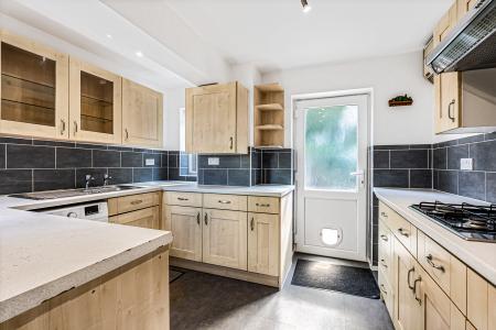 4 bedroom Detached house for sale in Grovelands, St Albans, AL2