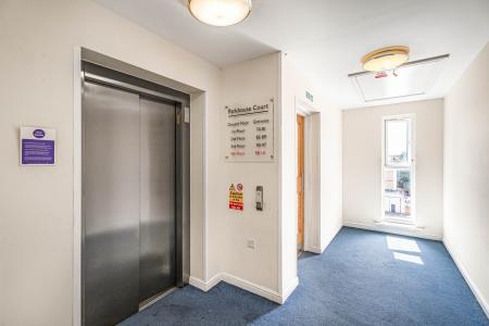 1 bedroom Flat for sale in Parkhouse Court, Hatfield, AL10