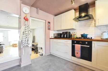 2 bedroom Terraced House for sale in Bedford Road, St Albans, AL1