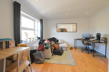 1 bedroom Maisonette to let in Cambridge Road, St Albans, AL1