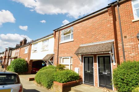1 bedroom Maisonette to let in Cambridge Road, St Albans, AL1