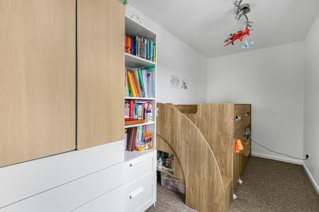 3 bedroom House to let in Wynches Farm Drive, St Albans, AL4