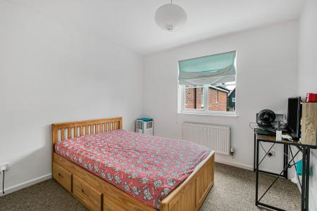 3 bedroom House to let in Wynches Farm Drive, St Albans, AL4
