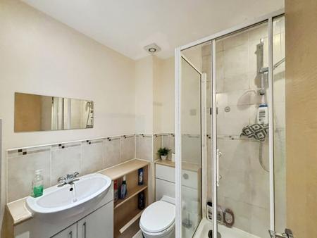 2 bedroom Flat to let in Parkhouse Court, Hatfield, AL10