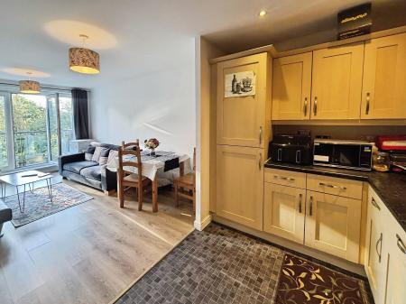 2 bedroom Flat to let in Parkhouse Court, Hatfield, AL10