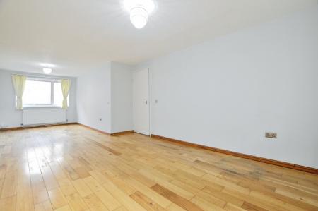 2 bedroom Flat to let in Lectern Lane, St Albans, AL1
