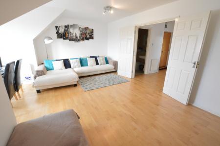 2 bedroom Flat for sale in Syon Court Park View Close, St Albans, AL1