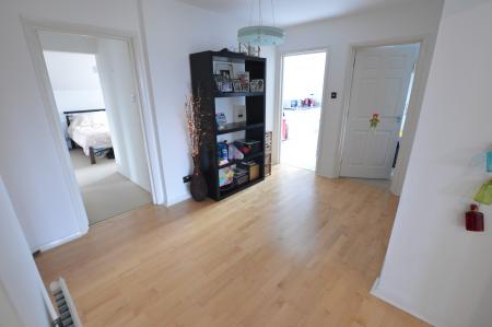 2 bedroom Flat for sale in Syon Court Park View Close, St Albans, AL1