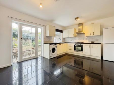 4 bedroom Terraced House to let in Batterdale, Hatfield, AL9