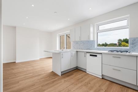 3 bedroom Semi-detached house for sale in Old London Road, St Albans, AL1