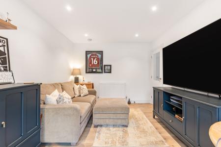2 bedroom Maisonette for sale in Sycamore Drive, St Albans, AL2