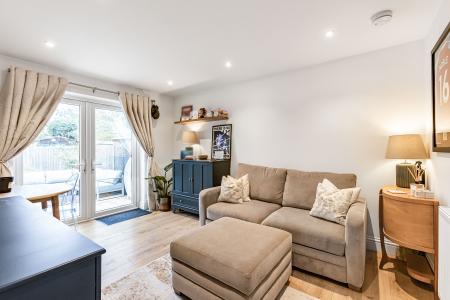 2 bedroom Maisonette for sale in Sycamore Drive, St Albans, AL2