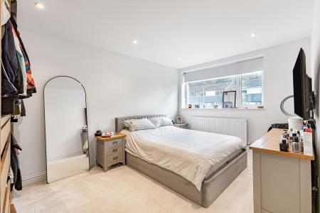 2 bedroom Maisonette for sale in Sycamore Drive, St Albans, AL2
