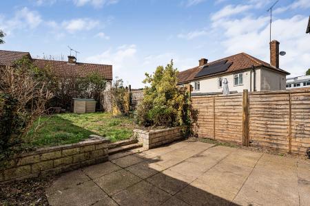 3 bedroom Terraced House for sale in Doggetts Way, St Albans, AL1