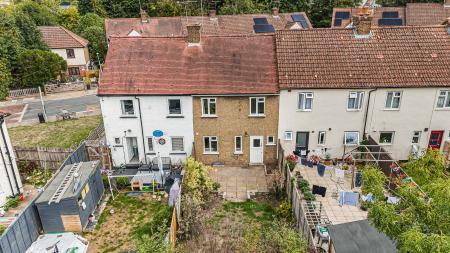 3 bedroom Terraced House for sale in Doggetts Way, St Albans, AL1