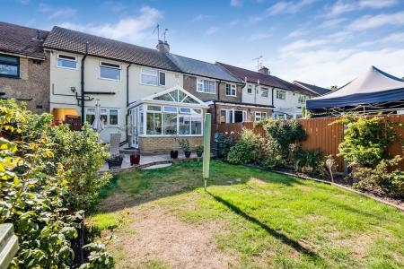 3 bedroom Terraced House for sale in Coombes Road, London Colney, AL2