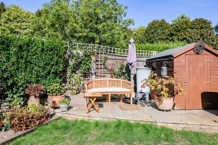 3 bedroom Terraced House for sale in Coombes Road, London Colney, AL2