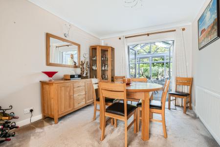 3 bedroom Terraced House for sale in Coombes Road, London Colney, AL2