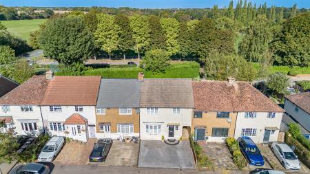 3 bedroom Terraced House for sale in Coombes Road, London Colney, AL2