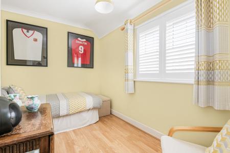 3 bedroom Terraced House for sale in Coombes Road, London Colney, AL2
