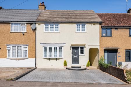 Coombes Road, London Colney, AL2