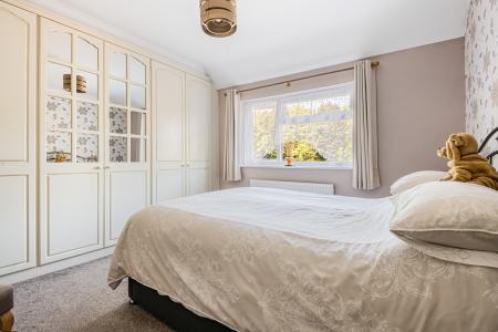 3 bedroom Terraced House for sale in Coombes Road, London Colney, AL2