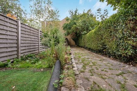 2 bedroom Detached house for sale in Culver Road, St Albans, AL1