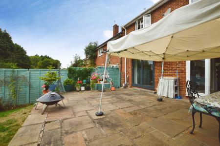 3 bedroom House to let in Batchwood Drive, St Albans, AL3