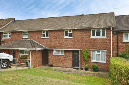 3 bedroom House to let in Batchwood Drive, St Albans, AL3