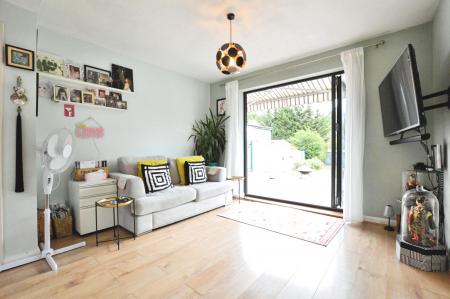 3 bedroom House to let in Batchwood Drive, St Albans, AL3
