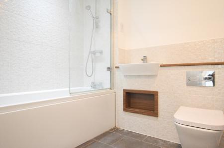 2 bedroom Flat to let in Hansell Gardens, St Albans, AL1