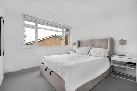 4 bedroom Town house for sale in Abbots Park, St Albans, AL1