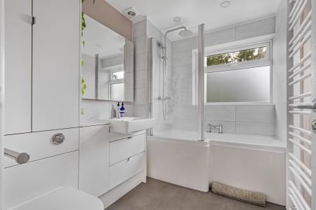 4 bedroom Town house for sale in Abbots Park, St Albans, AL1