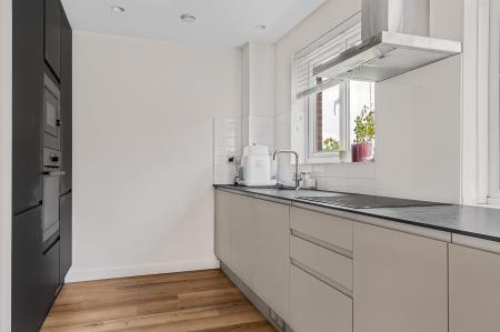 4 bedroom Town house for sale in Abbots Park, St Albans, AL1
