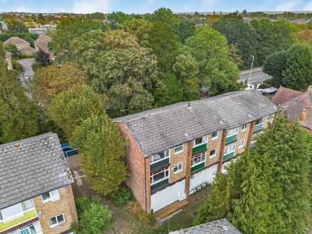 4 bedroom Town house for sale in Abbots Park, St Albans, AL1