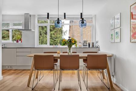 4 bedroom Town house for sale in Abbots Park, St Albans, AL1
