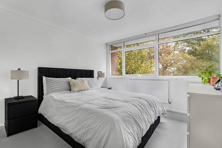 4 bedroom Town house for sale in Abbots Park, St Albans, AL1