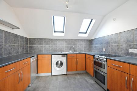 2 bedroom Duplex to let in Granville Road, St Albans, AL1