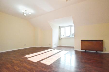 2 bedroom Duplex to let in Granville Road, St Albans, AL1