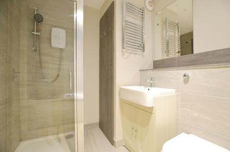 2 bedroom Flat to let in Ramsbury Road, St Albans, AL1