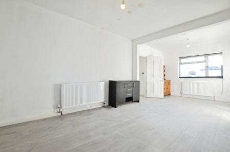 3 bedroom Detached house to let in Wellington Road, St Albans, AL1